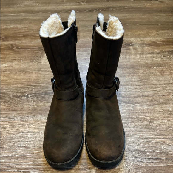 Ugg Suede Boots with Sherpa Lining - Picture 3 of 9